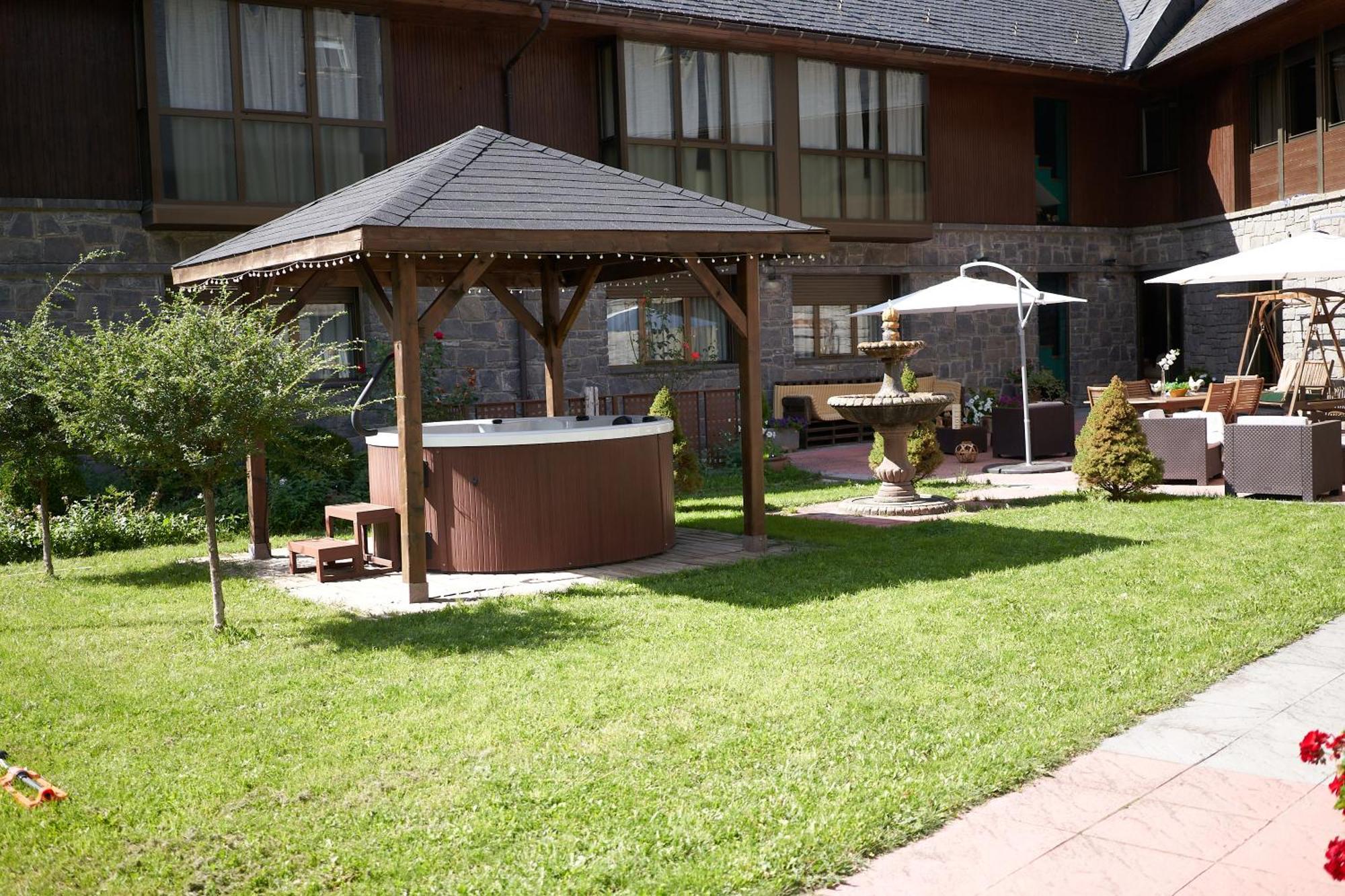 Gran Chalet Hotel & Petit Spa Vielha Luaran gambar